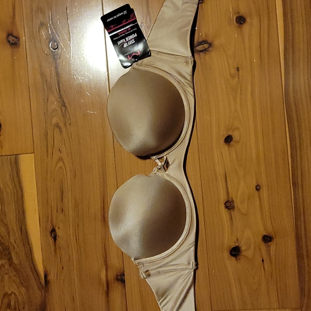 NWT Strapless bra